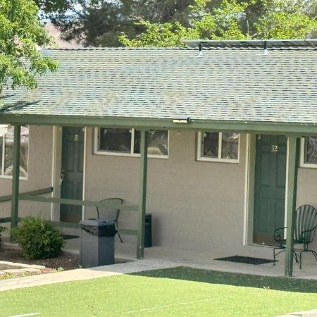 Lakeshore Lodge Wofford Heights Exterior photo