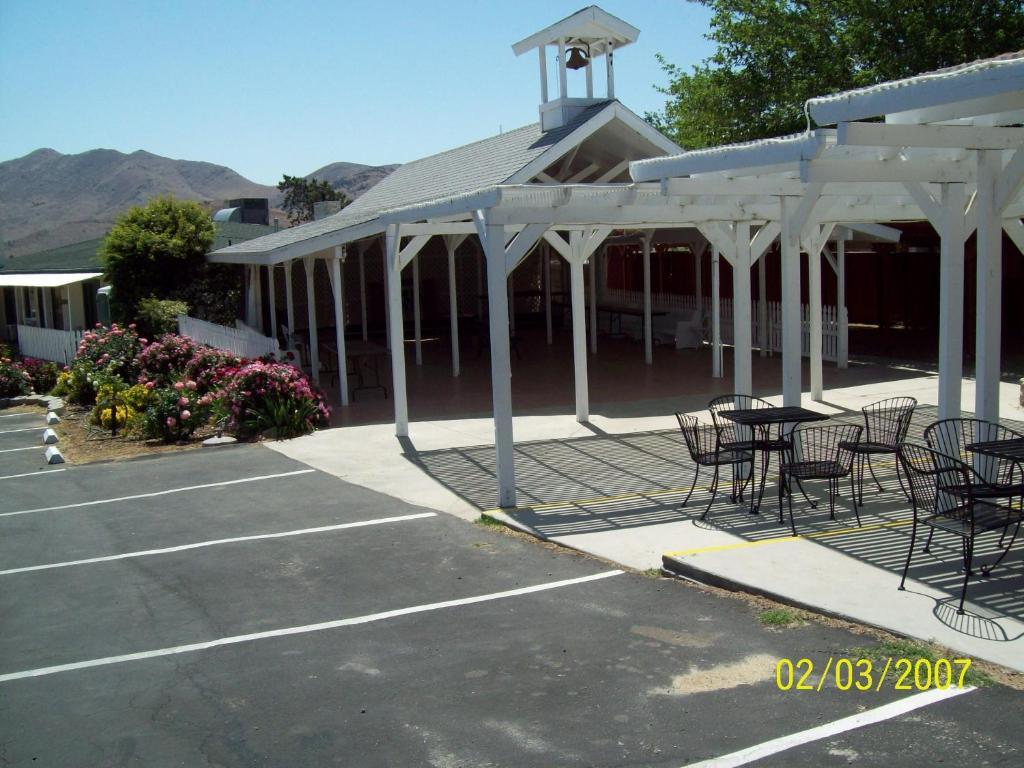 Lakeshore Lodge Wofford Heights Exterior photo